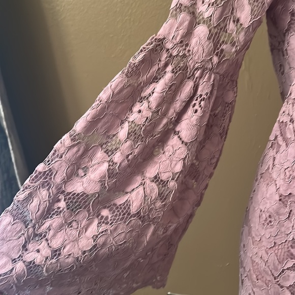 Lavender,lace, bell sleeved dress - Picture 2 of 4
